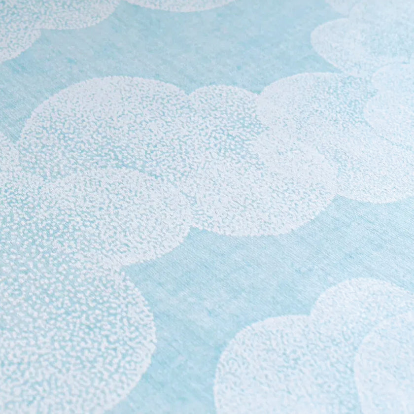 Lilly & Luis - Clouds